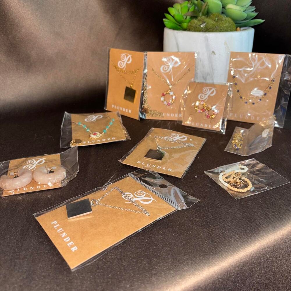 Plunder Jewelry Bundle10 pieces all new